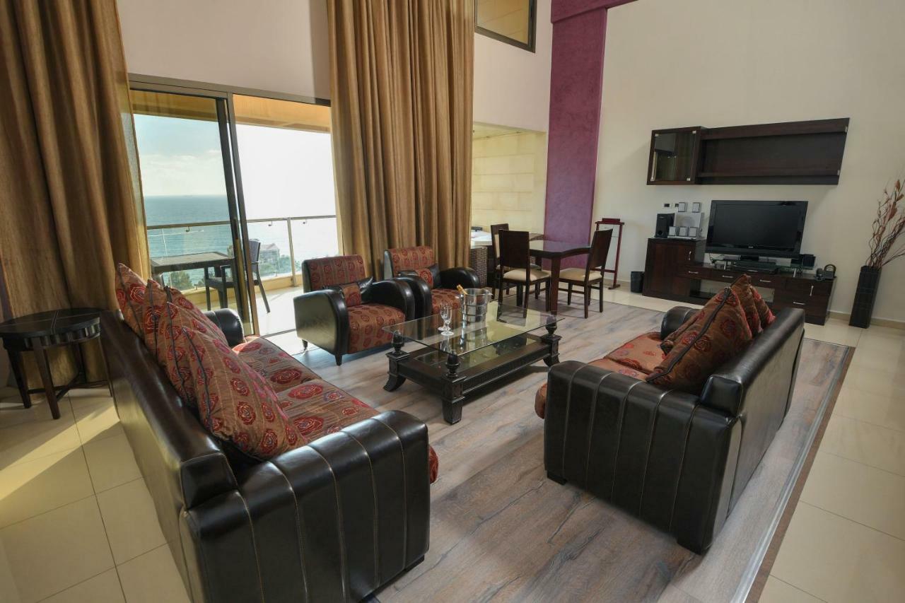 Hollywood Inn Boutique Hotel Jounieh Exterior photo