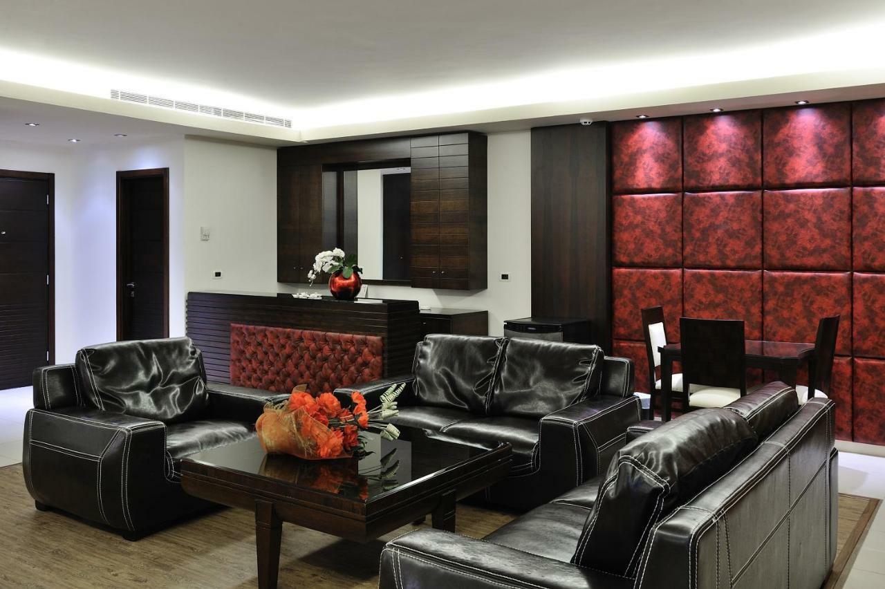 Hollywood Inn Boutique Hotel Jounieh Exterior photo