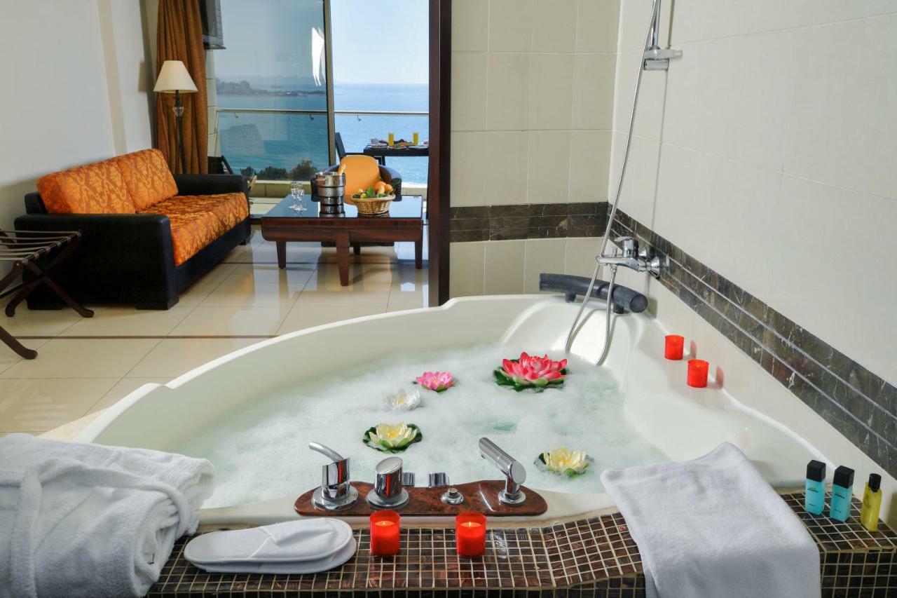 Hollywood Inn Boutique Hotel Jounieh Exterior photo