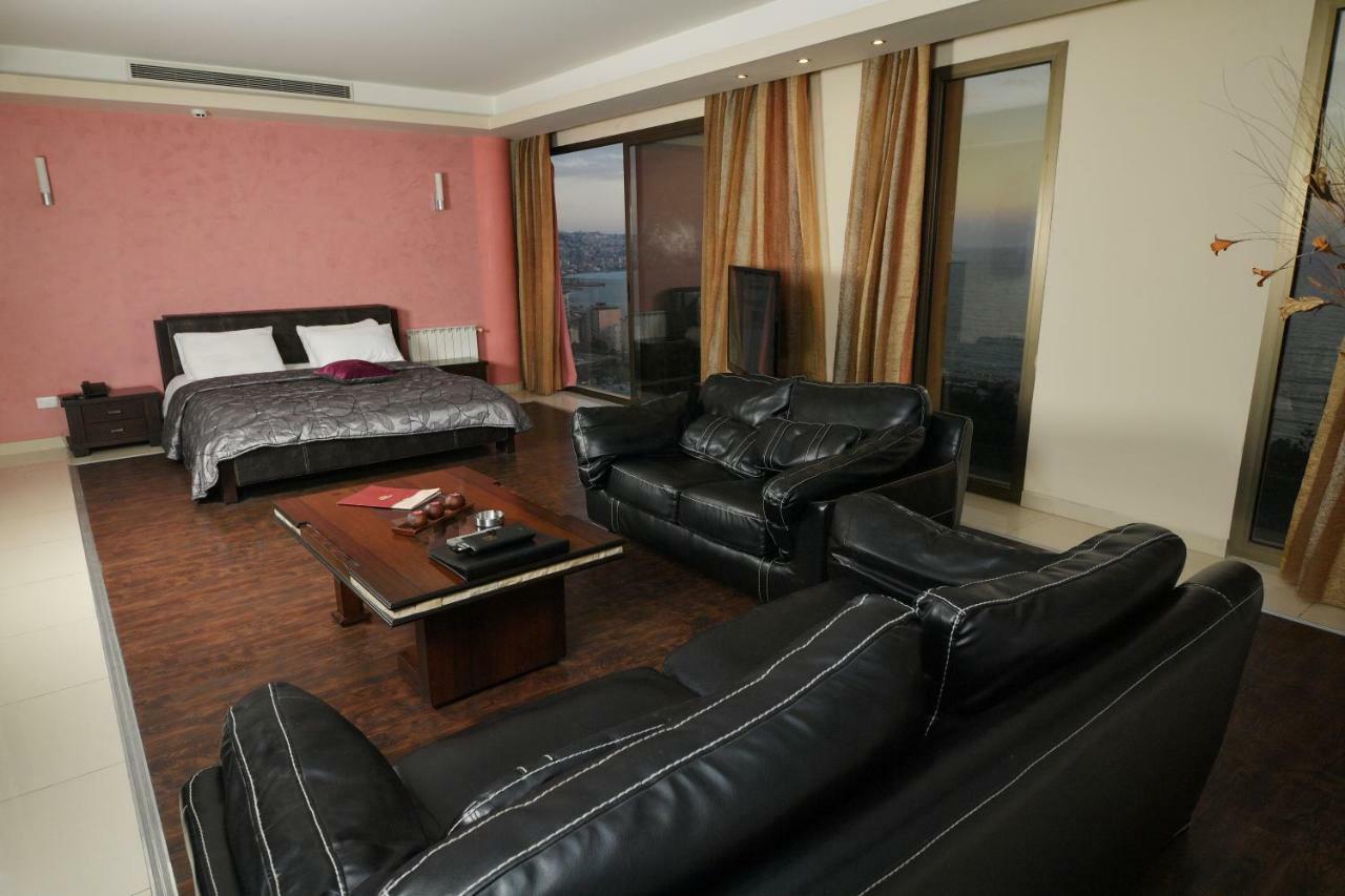 Hollywood Inn Boutique Hotel Jounieh Exterior photo