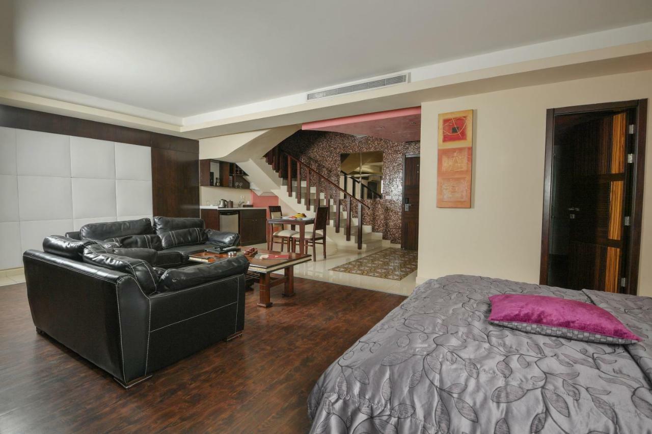 Hollywood Inn Boutique Hotel Jounieh Exterior photo