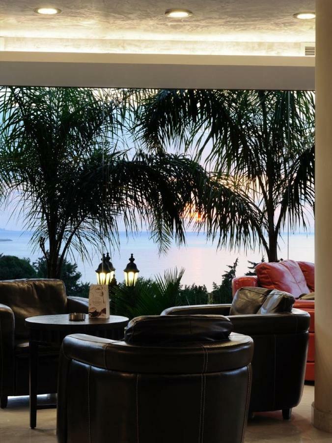 Hollywood Inn Boutique Hotel Jounieh Exterior photo